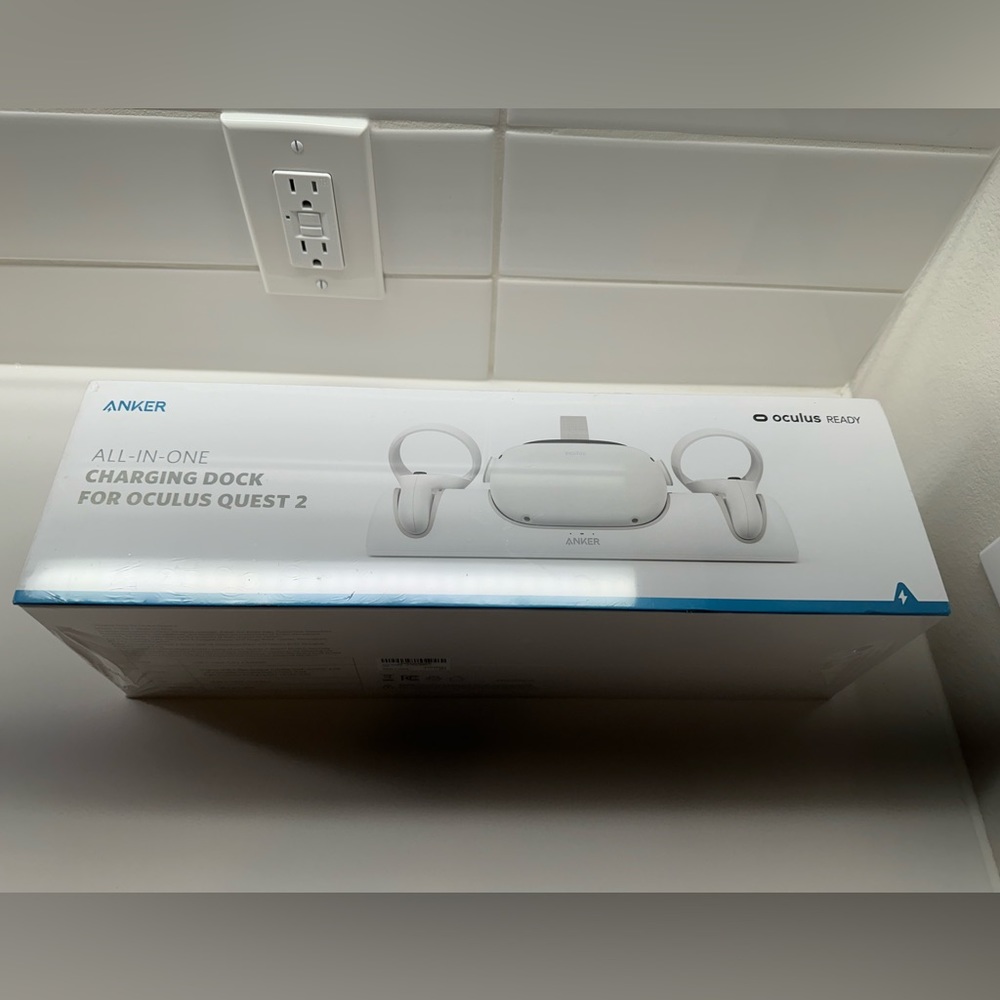 Unused Anker Charging Dock for Quest 2 - White